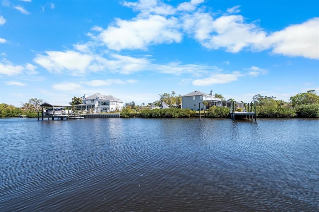 На продажу: $495,900 (2 спален, 2 ванн, 1092 Квадратных фут)