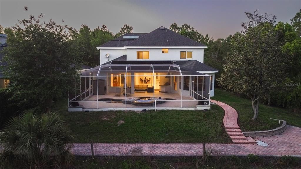 En Venta: $998,500 (5 camas, 4 baños, 3997 Pies cuadrados)