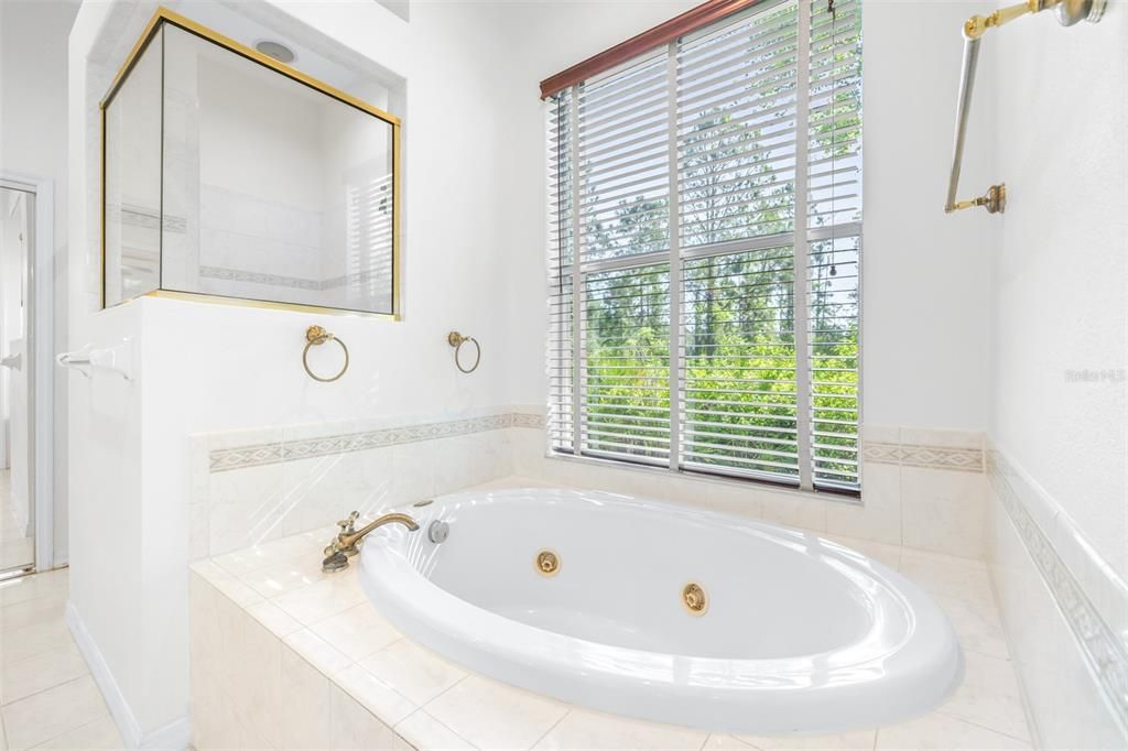En Venta: $998,500 (5 camas, 4 baños, 3997 Pies cuadrados)