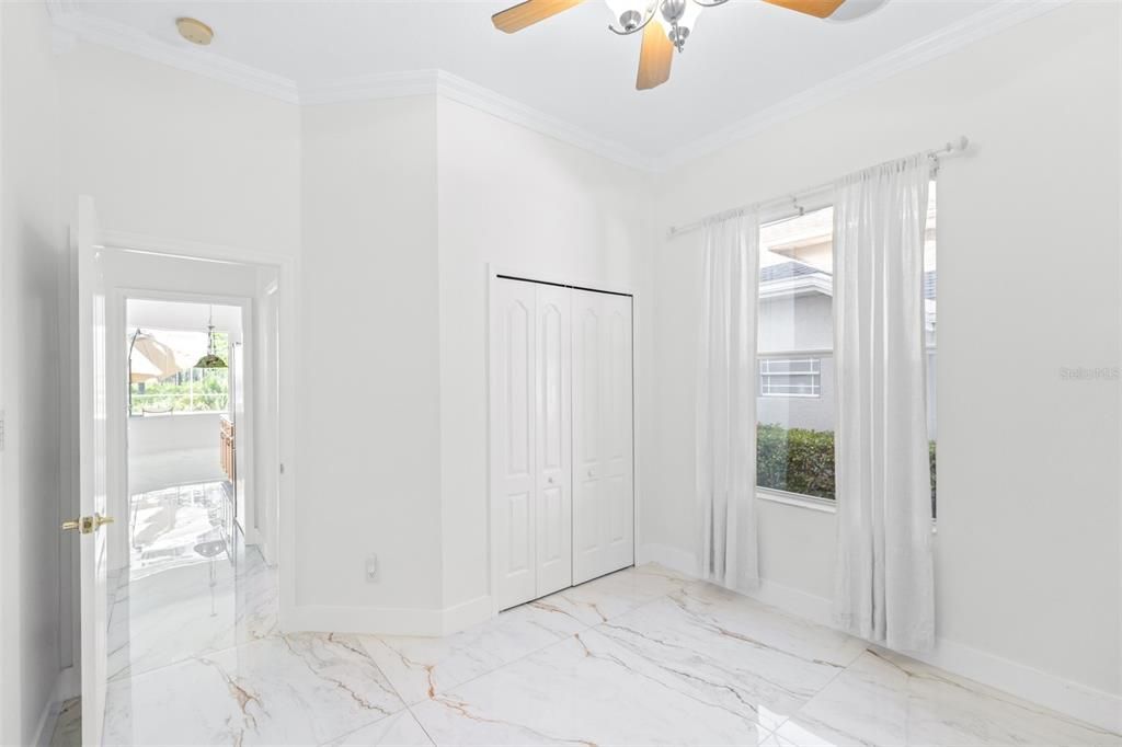 En Venta: $998,500 (5 camas, 4 baños, 3997 Pies cuadrados)