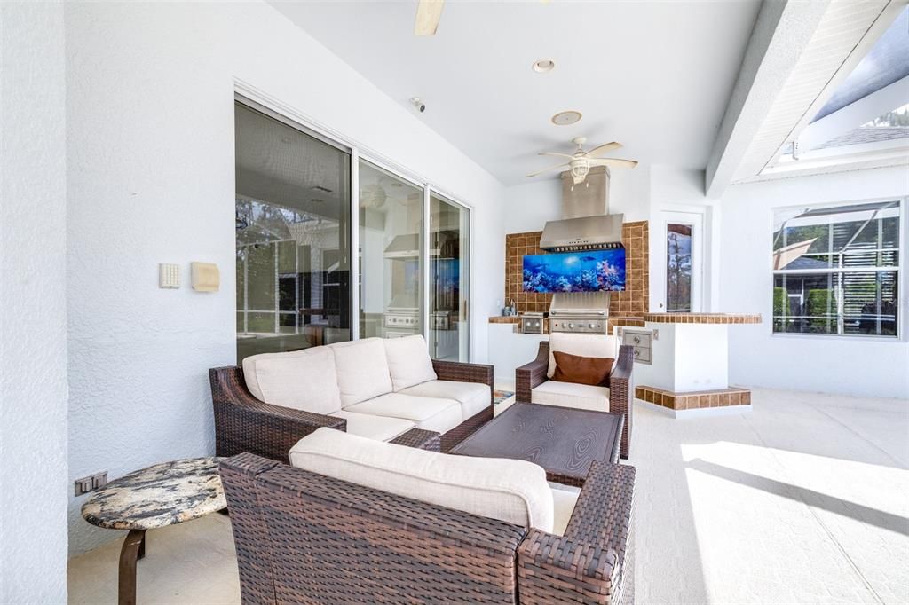 En Venta: $998,500 (5 camas, 4 baños, 3997 Pies cuadrados)