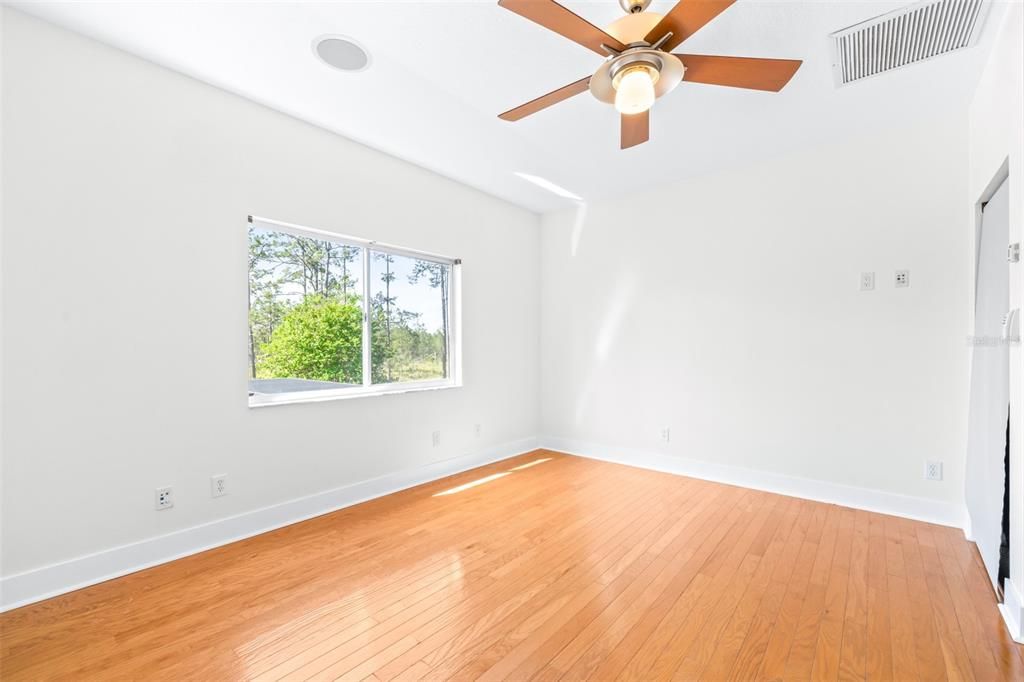 En Venta: $998,500 (5 camas, 4 baños, 3997 Pies cuadrados)
