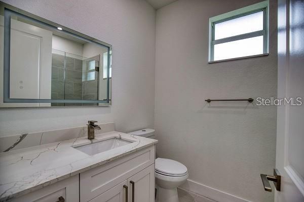 En Renta: $2,000 (3 camas, 2 baños, 1864 Pies cuadrados)