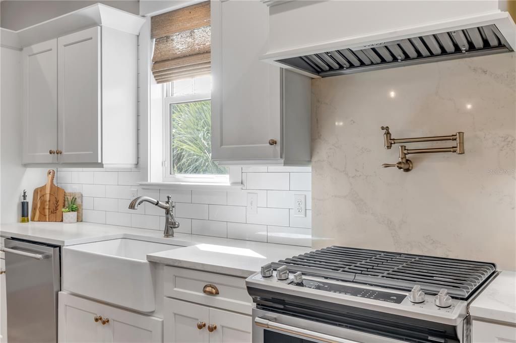 En Venta: $779,000 (3 camas, 2 baños, 2206 Pies cuadrados)