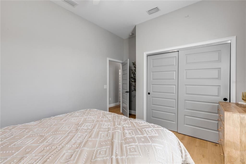 En Venta: $779,000 (3 camas, 2 baños, 2206 Pies cuadrados)