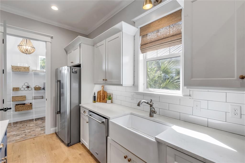 En Venta: $779,000 (3 camas, 2 baños, 2206 Pies cuadrados)