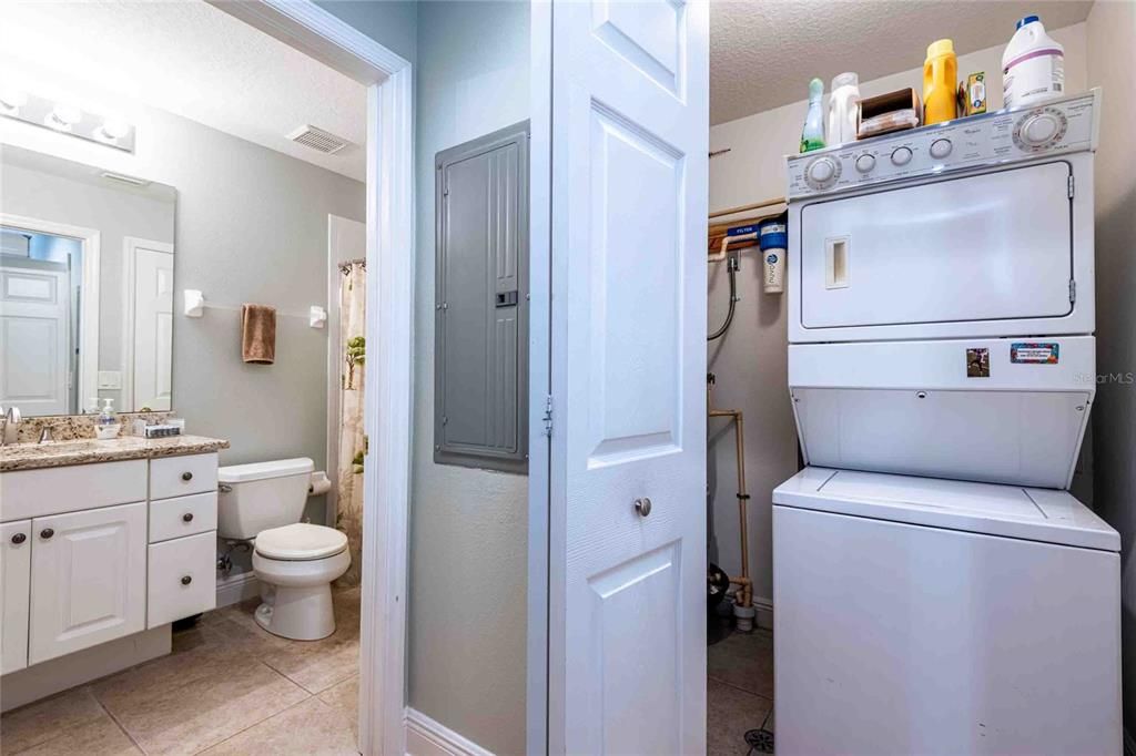 For Sale: $279,000 (2 beds, 2 baths, 1128 Square Feet)