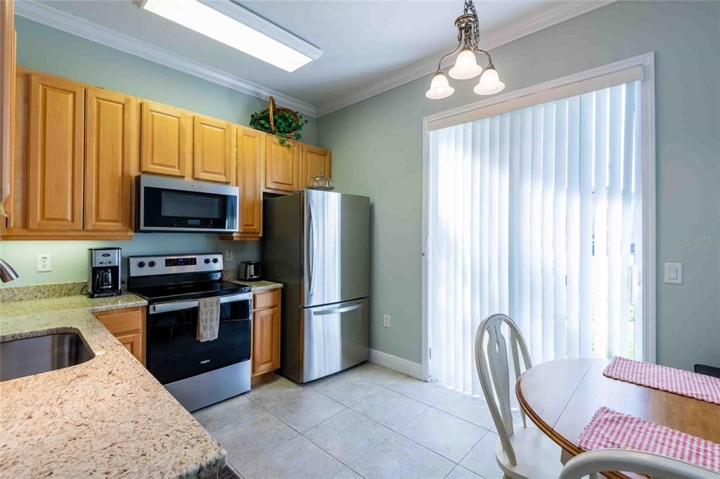 For Sale: $279,000 (2 beds, 2 baths, 1128 Square Feet)