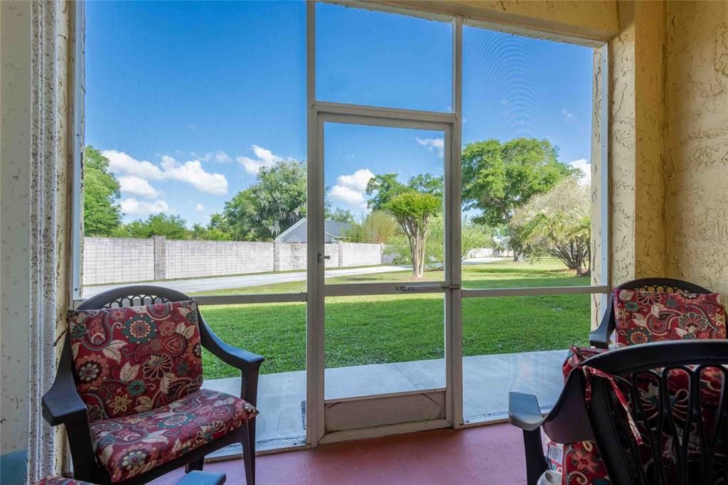 For Sale: $279,000 (2 beds, 2 baths, 1128 Square Feet)