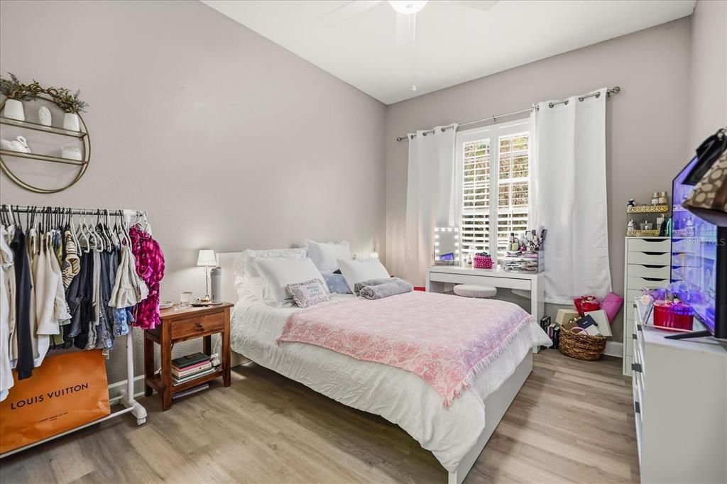 Activo con contrato: $667,000 (4 camas, 3 baños, 3222 Pies cuadrados)