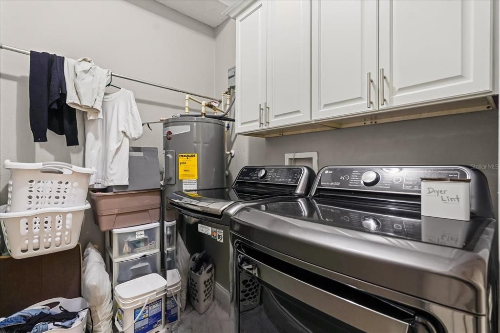 Activo con contrato: $667,000 (4 camas, 3 baños, 3222 Pies cuadrados)