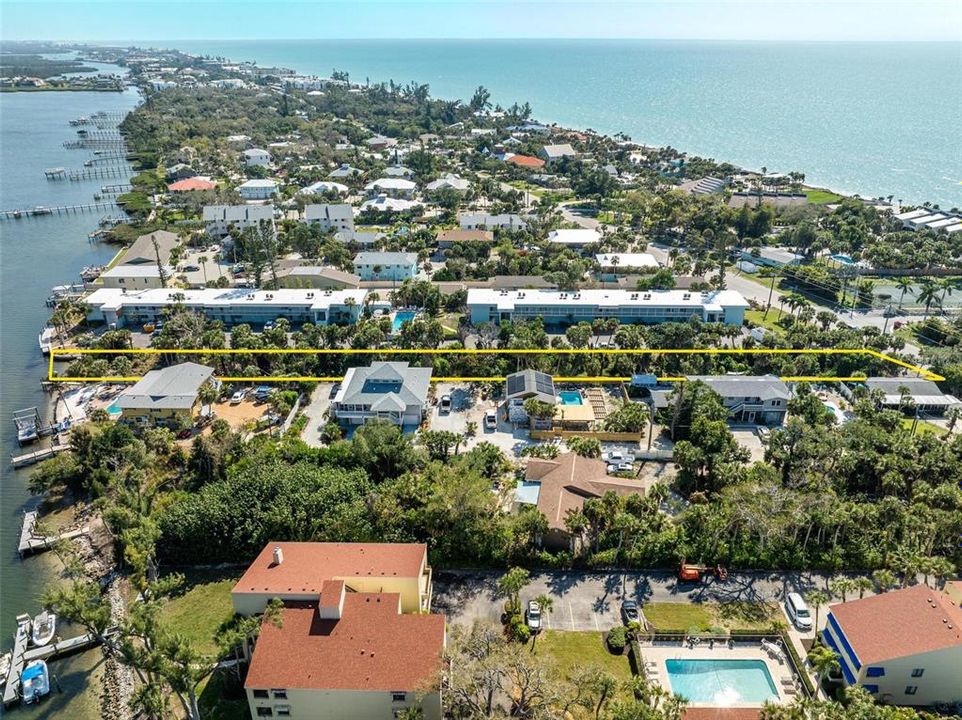 Activo con contrato: $799,000 (0.74 acres)