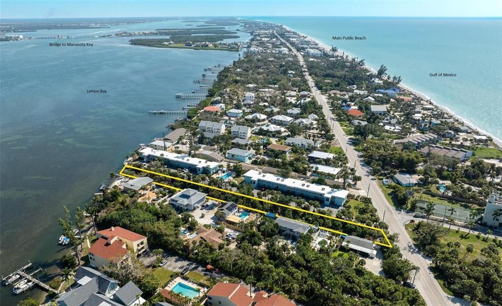 Activo con contrato: $799,000 (0.74 acres)