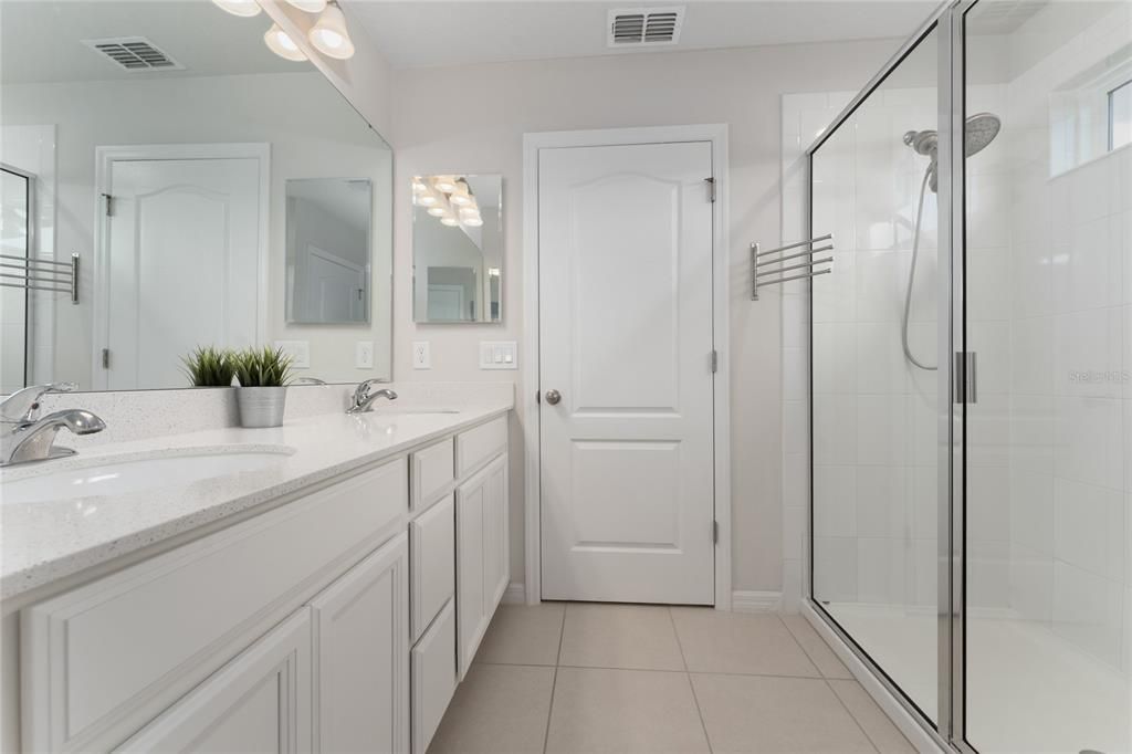 Под контрактом: $440,000 (3 спален, 2 ванн, 1892 Квадратных фут)