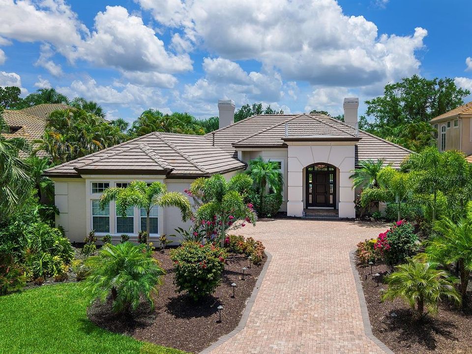En Venta: $1,895,000 (4 camas, 3 baños, 3170 Pies cuadrados)