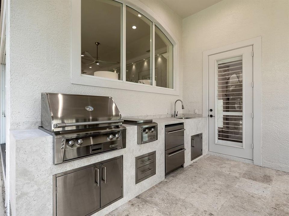 En Venta: $1,895,000 (4 camas, 3 baños, 3170 Pies cuadrados)