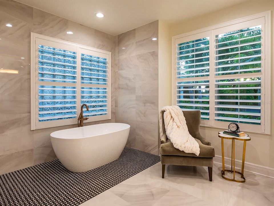 En Venta: $1,895,000 (4 camas, 3 baños, 3170 Pies cuadrados)