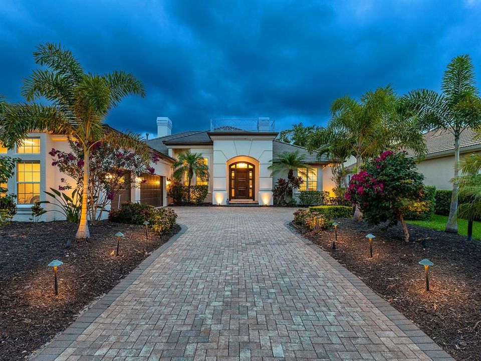 En Venta: $1,895,000 (4 camas, 3 baños, 3170 Pies cuadrados)