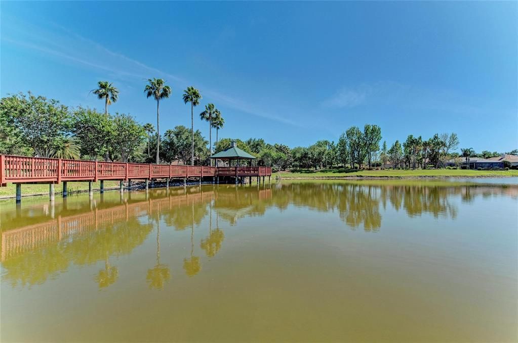 Activo con contrato: $875,000 (3 camas, 3 baños, 2723 Pies cuadrados)