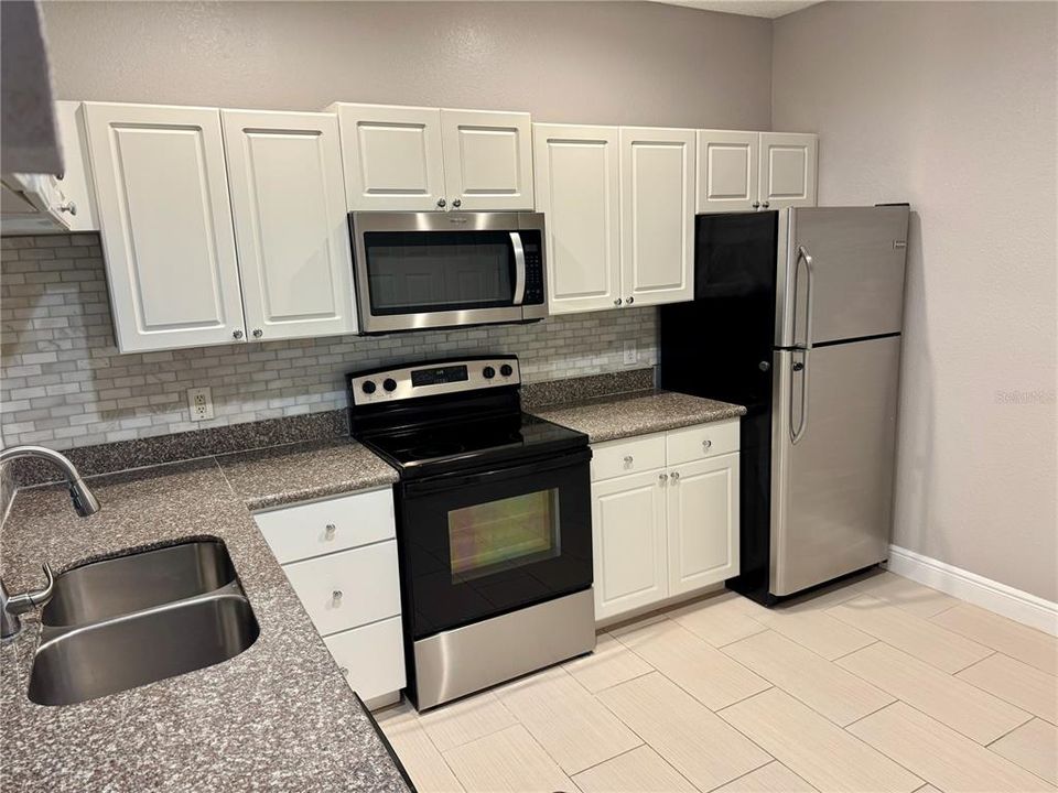 В аренду: $1,995 (3 спален, 2 ванн, 1333 Квадратных фут)