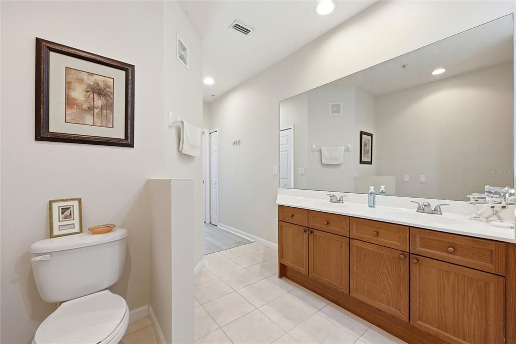 For Sale: $220,000 (2 beds, 2 baths, 1278 Square Feet)