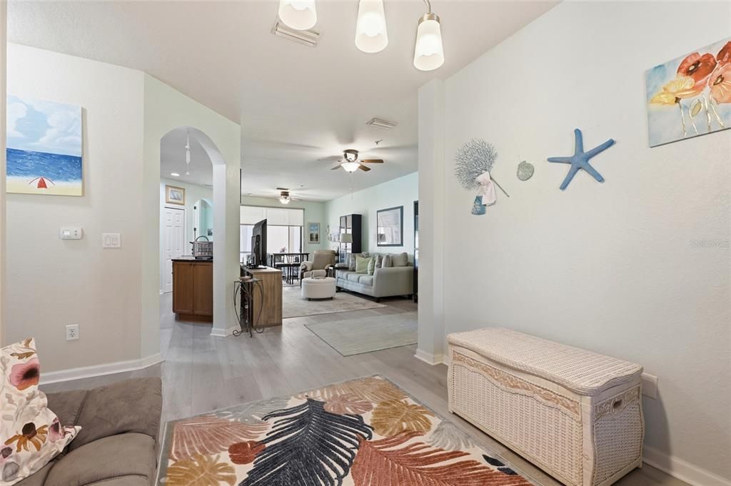 For Sale: $220,000 (2 beds, 2 baths, 1278 Square Feet)