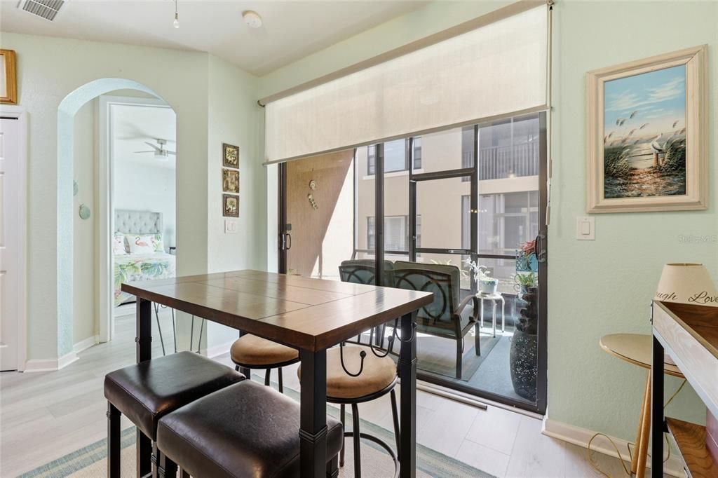 For Sale: $220,000 (2 beds, 2 baths, 1278 Square Feet)