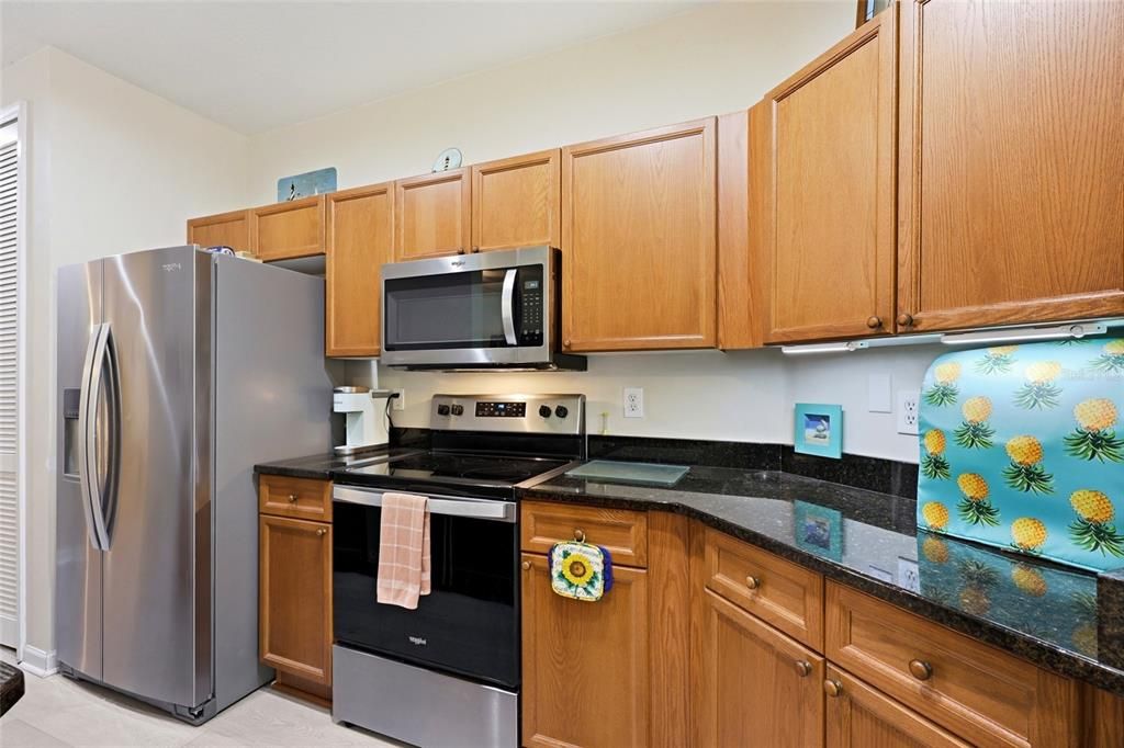 For Sale: $220,000 (2 beds, 2 baths, 1278 Square Feet)
