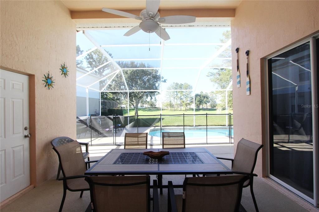 Activo con contrato: $475,000 (5 camas, 3 baños, 2255 Pies cuadrados)