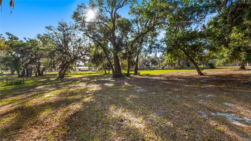En Venta: $175,000 (1.04 acres)