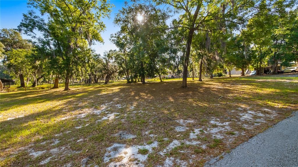 En Venta: $175,000 (1.04 acres)