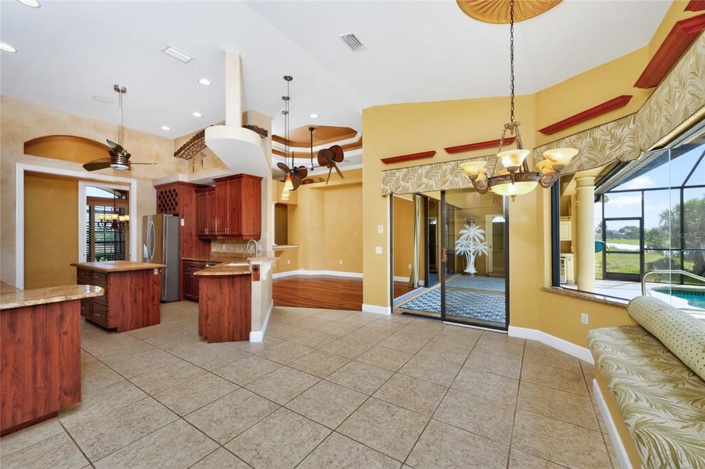 For Sale: $525,000 (3 beds, 2 baths, 2514 Square Feet)