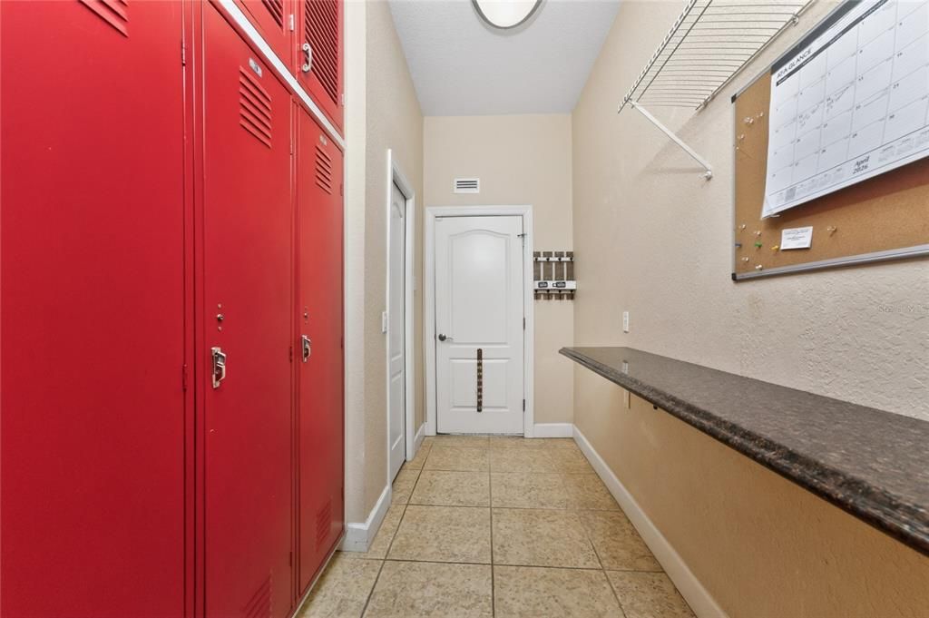 For Sale: $525,000 (3 beds, 2 baths, 2514 Square Feet)