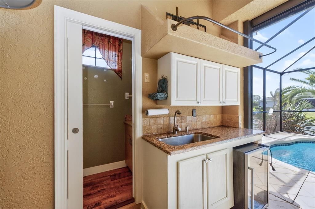For Sale: $525,000 (3 beds, 2 baths, 2514 Square Feet)