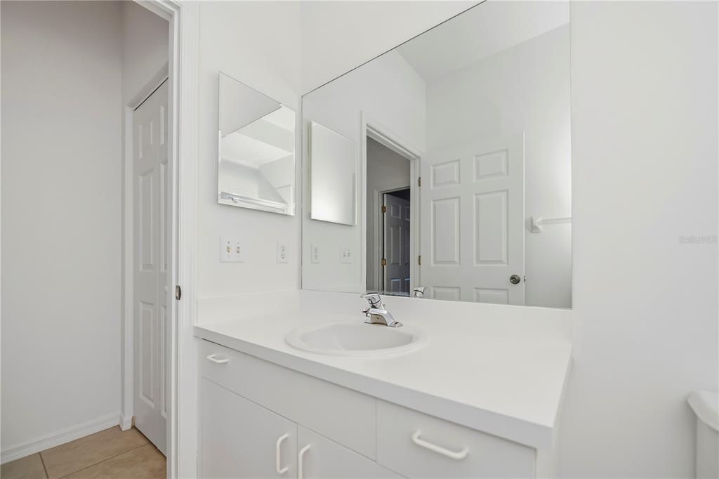 Activo con contrato: $229,900 (2 camas, 2 baños, 1190 Pies cuadrados)