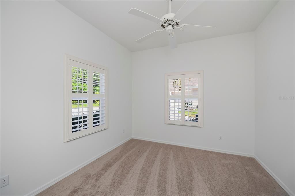 Activo con contrato: $229,900 (2 camas, 2 baños, 1190 Pies cuadrados)