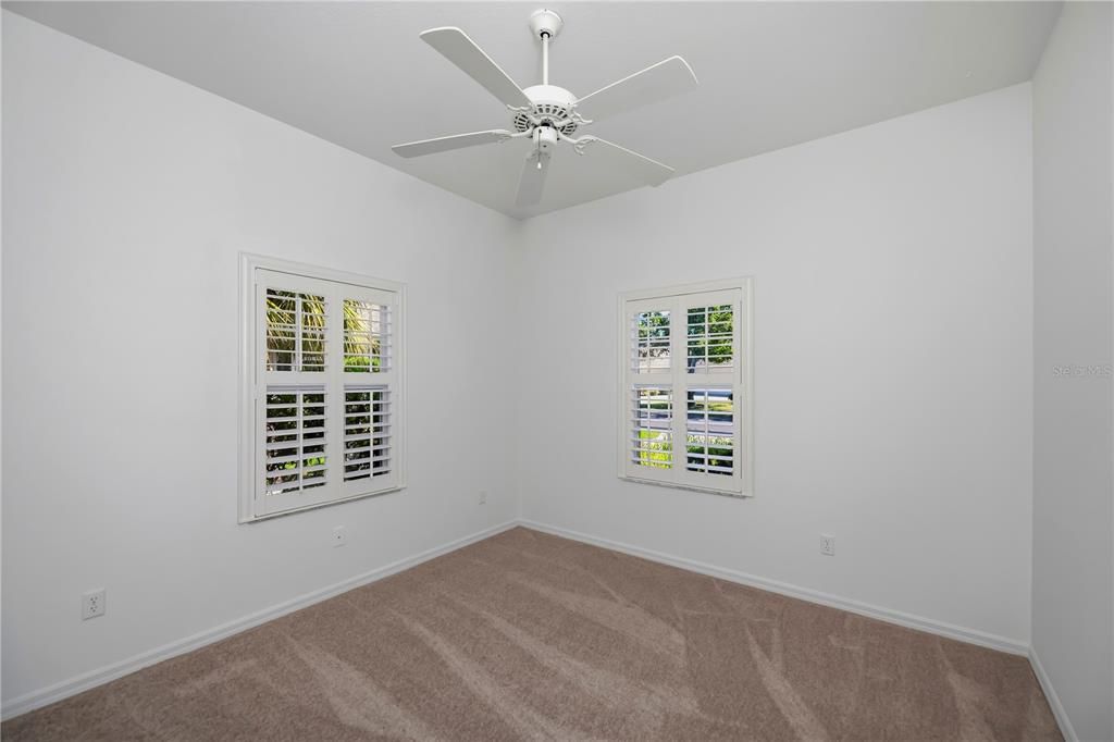 Activo con contrato: $229,900 (2 camas, 2 baños, 1190 Pies cuadrados)