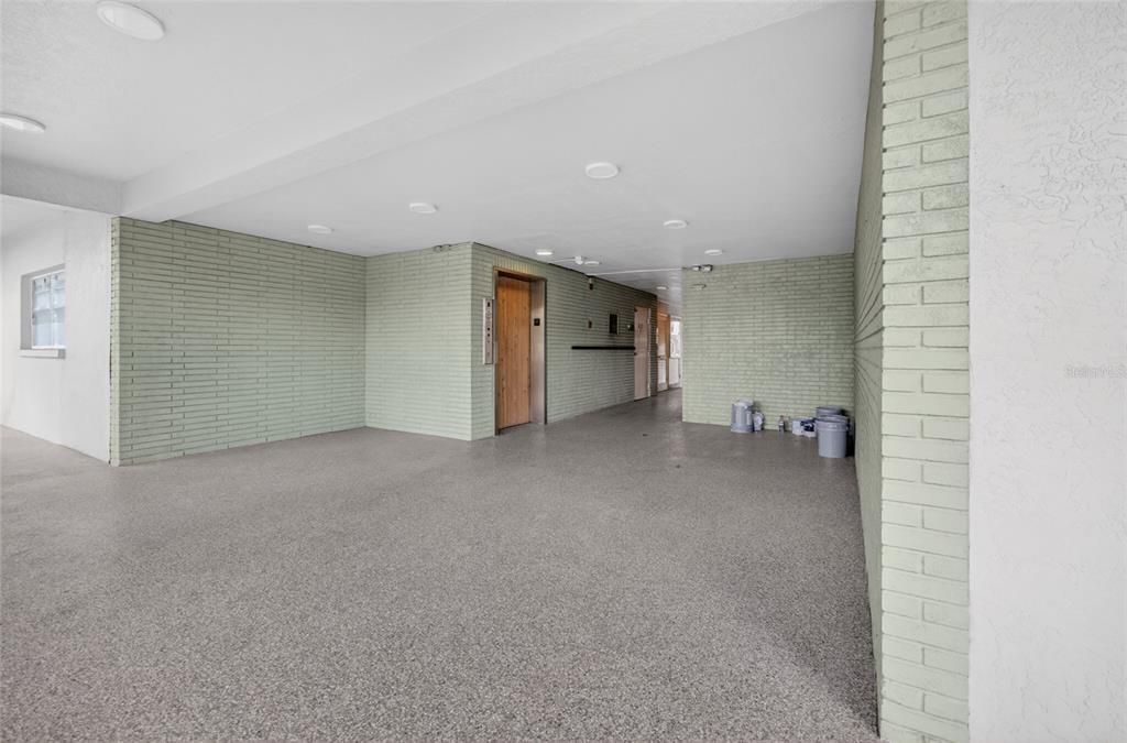 На продажу: $174,900 (2 спален, 2 ванн, 1100 Квадратных фут)