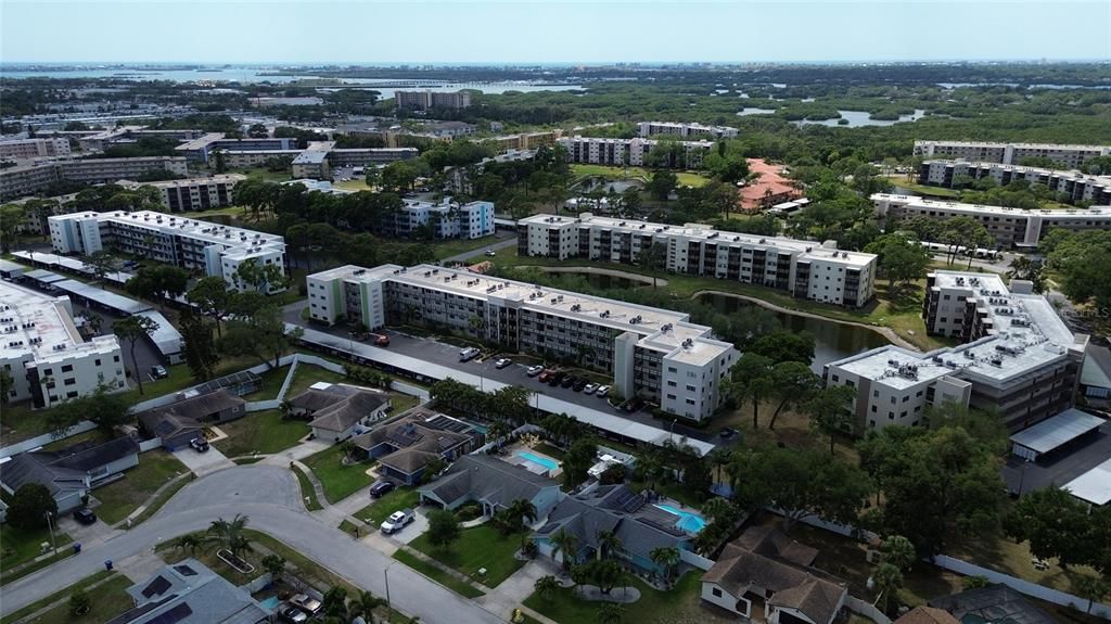 На продажу: $174,900 (2 спален, 2 ванн, 1100 Квадратных фут)
