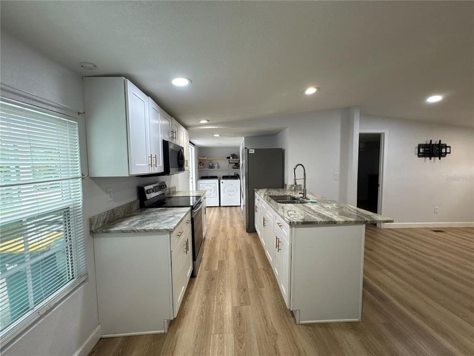 На продажу: $175,900 (3 спален, 2 ванн, 960 Квадратных фут)
