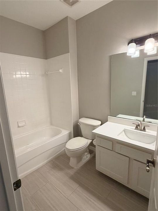 Под контрактом: $2,200 (2 спален, 2 ванн, 1344 Квадратных фут)