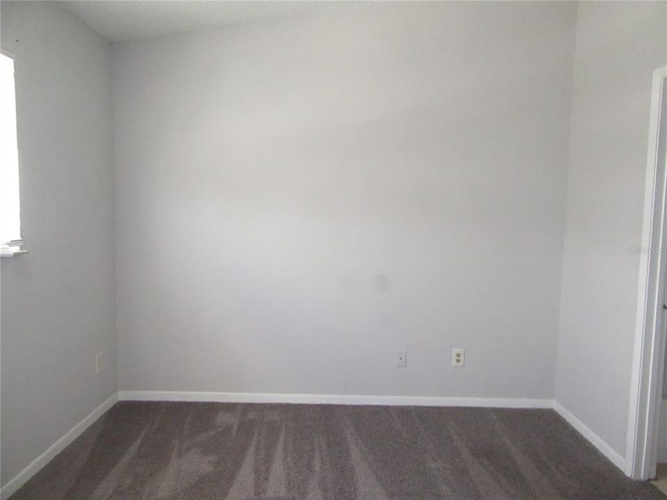 For Sale: $145,000 (2 beds, 1 baths, 936 Square Feet)