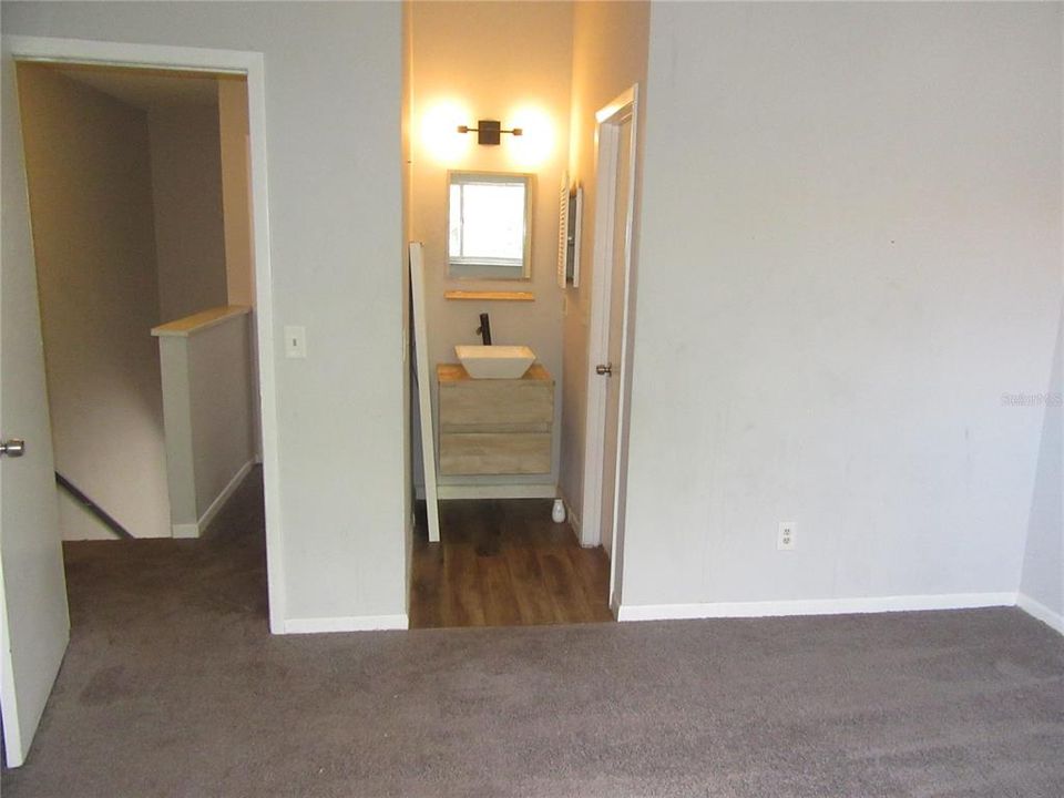 For Sale: $145,000 (2 beds, 1 baths, 936 Square Feet)