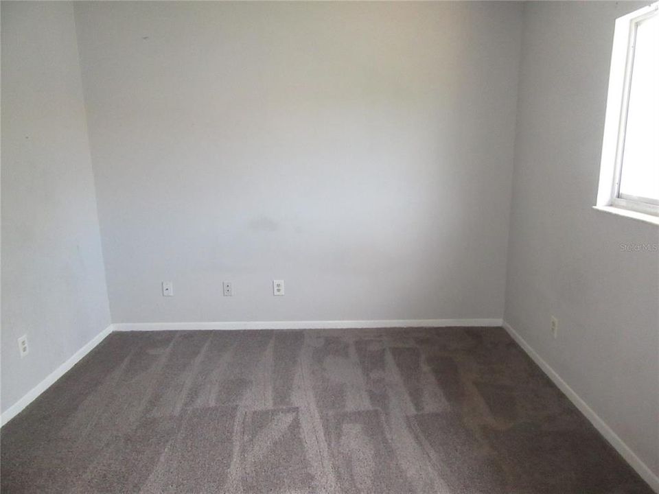 For Sale: $145,000 (2 beds, 1 baths, 936 Square Feet)
