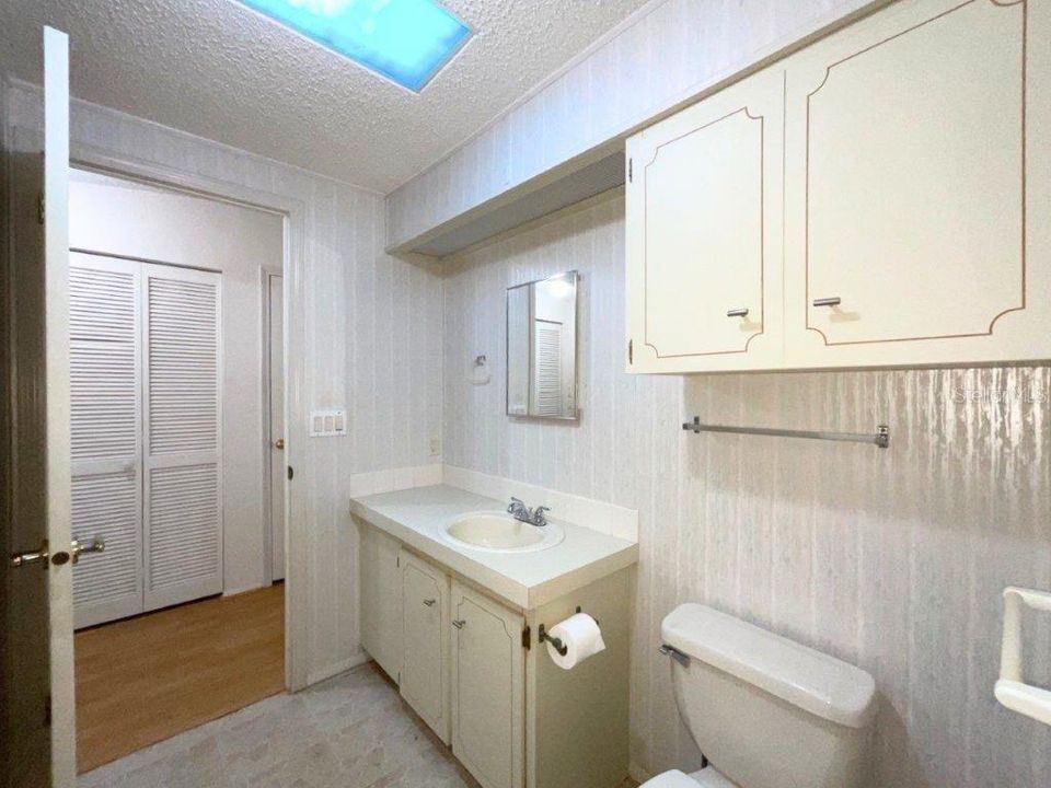 На продажу: $234,900 (2 спален, 2 ванн, 1623 Квадратных фут)