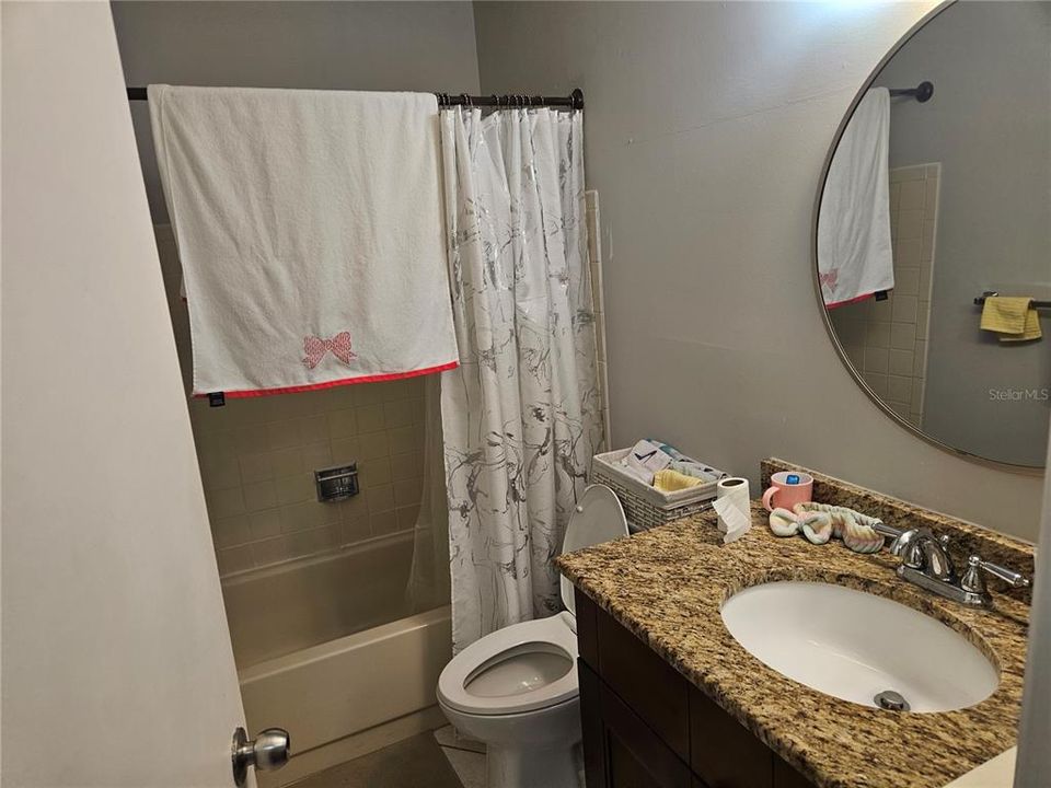 En Venta: $240,000 (2 camas, 2 baños, 1030 Pies cuadrados)