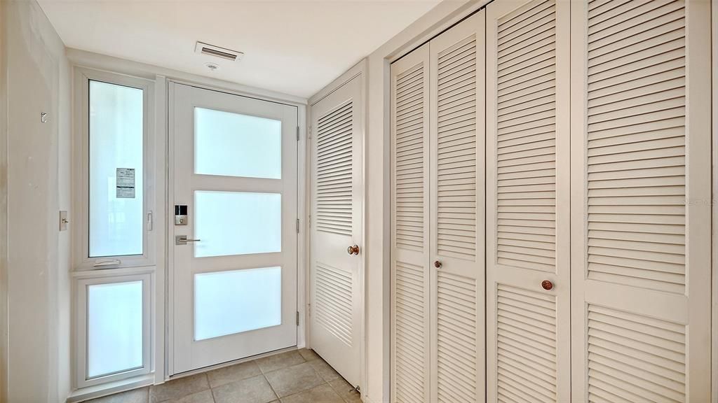 For Sale: $795,000 (2 beds, 2 baths, 1257 Square Feet)