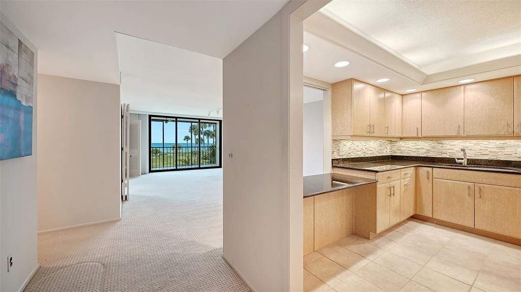 For Sale: $795,000 (2 beds, 2 baths, 1257 Square Feet)