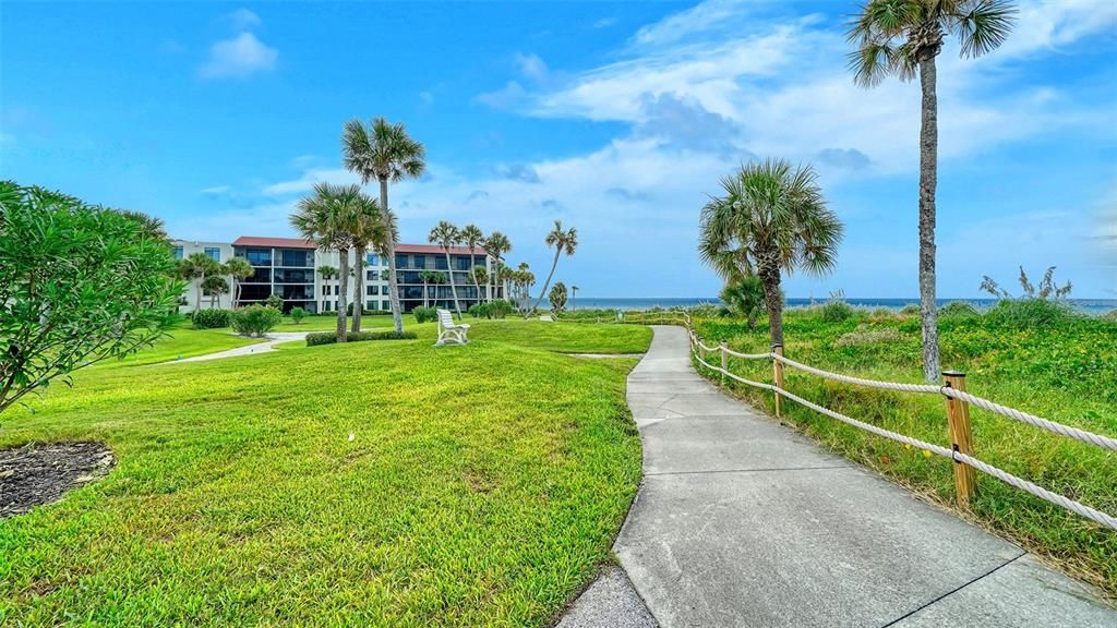 For Sale: $795,000 (2 beds, 2 baths, 1257 Square Feet)