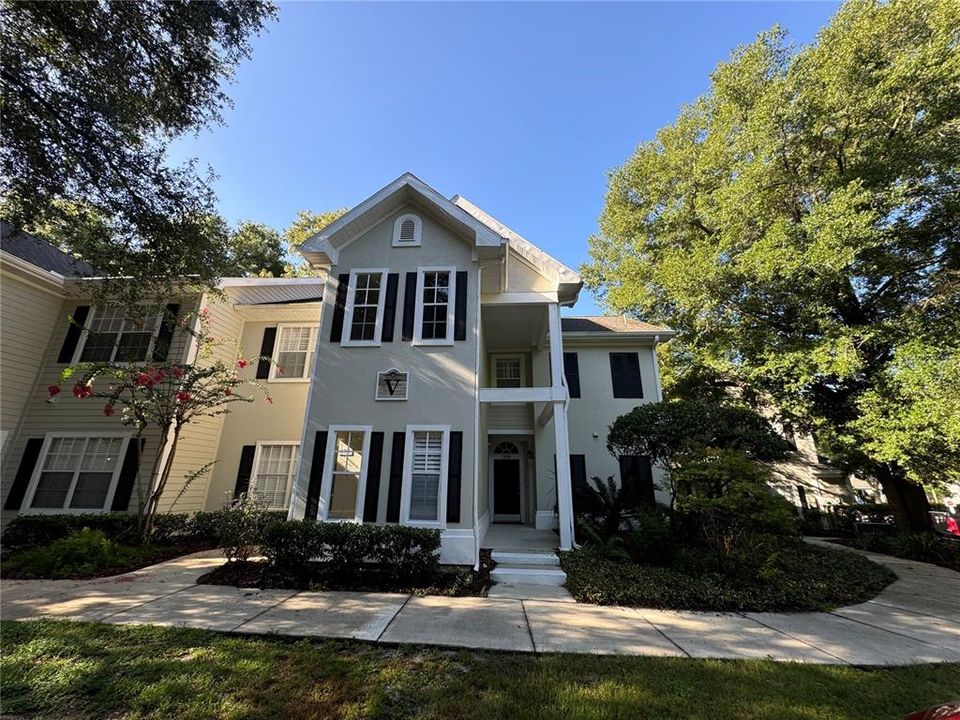 Recently Rented: $1,900 (2 beds, 2 baths, 1134 Square Feet)
